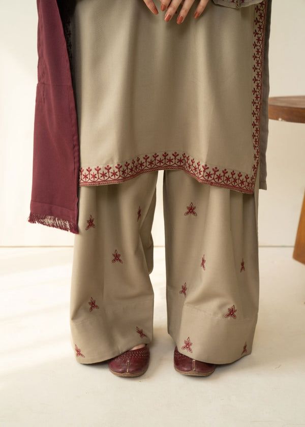 Mehwar Stitched 3Pc Embroidered Winter Fabric