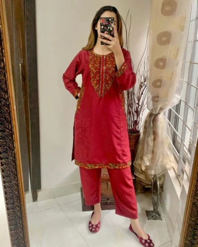 Flower Power Embroidered 2pc