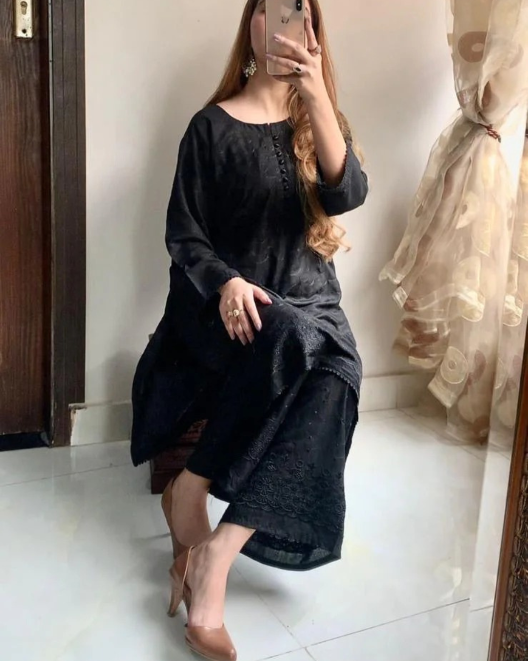 Monochrome Chikankari -2pc Embroidered