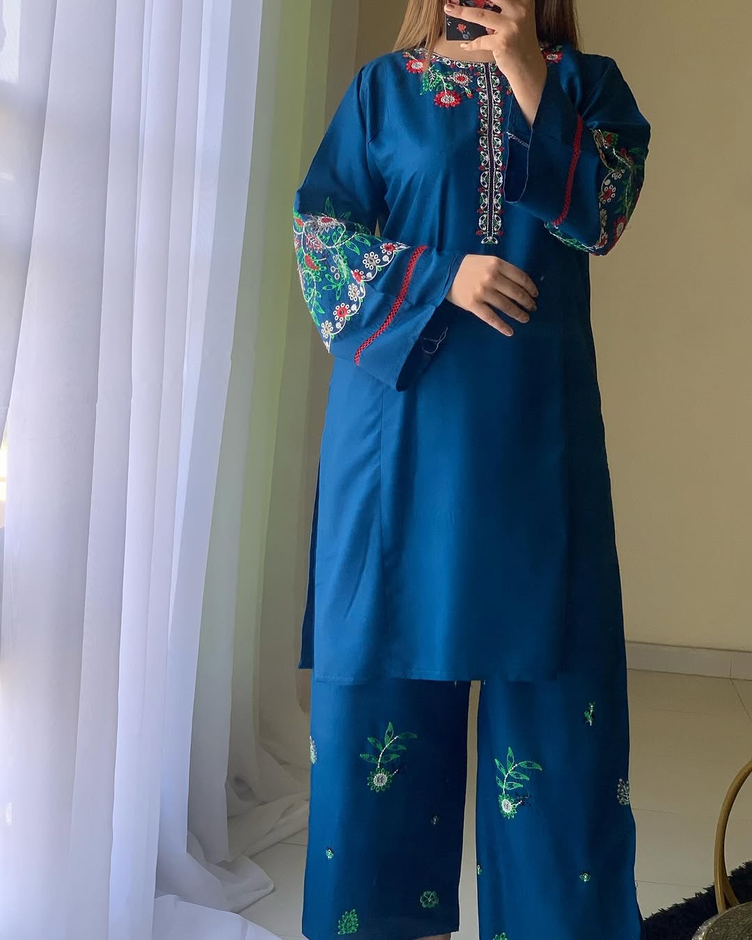 PIYA EMBROIDRED STICHED 2 PC PREMIUM FABRIC