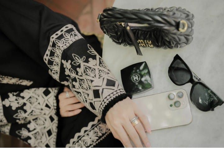 Ulfat - 2Pc Embroidred Suit - Premium Fabric