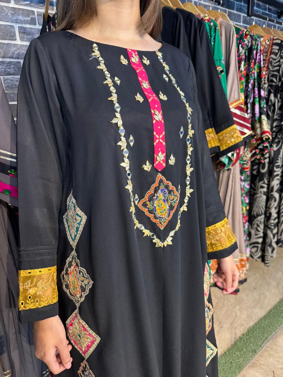 Layl Stiched 2Pc Embroidered Winter Fabric